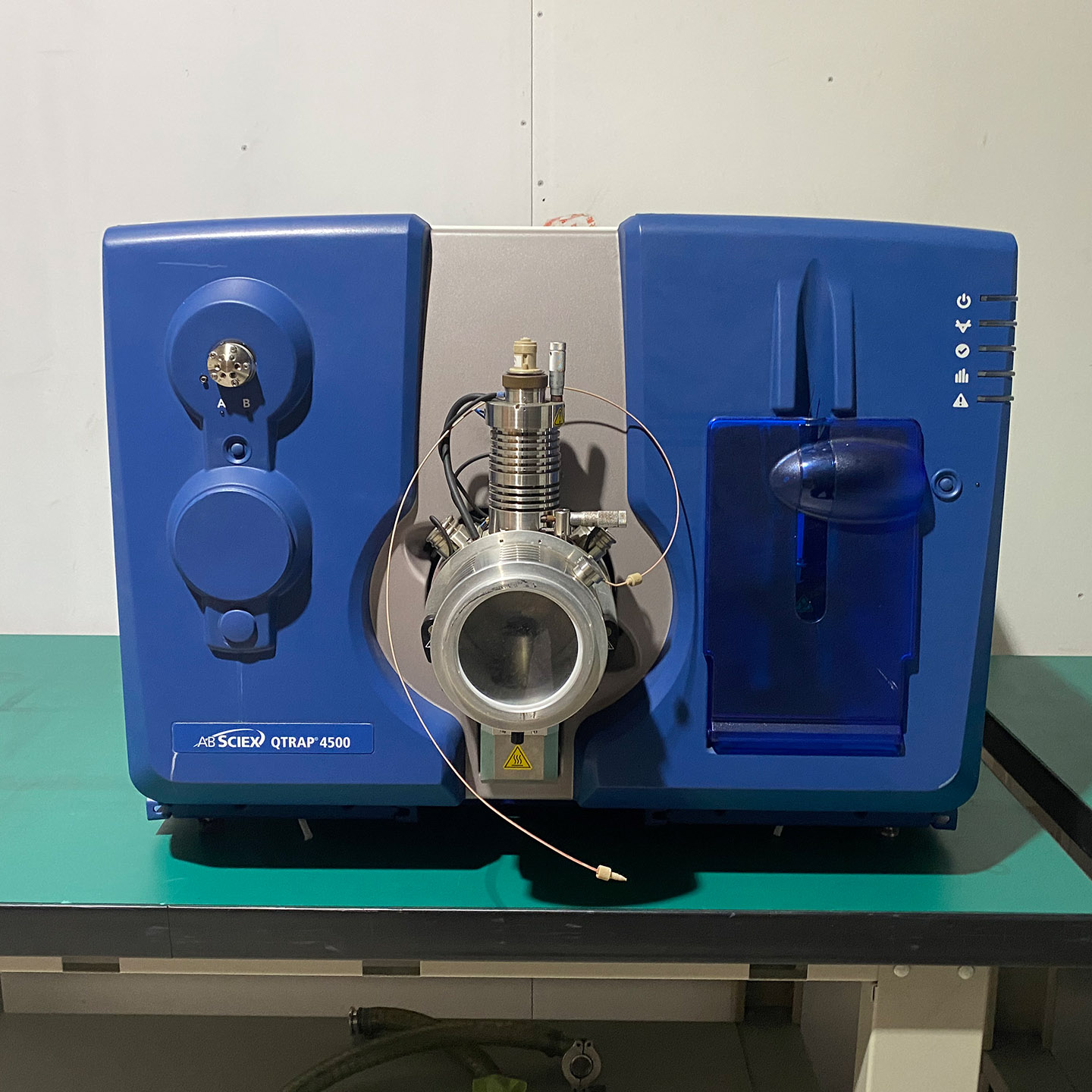 SCIEX QTRAP 4500 液质联用系统 二手 Sciex QTRAP 4500三重四极杆线性离子阱液质联用仪 整机实拍