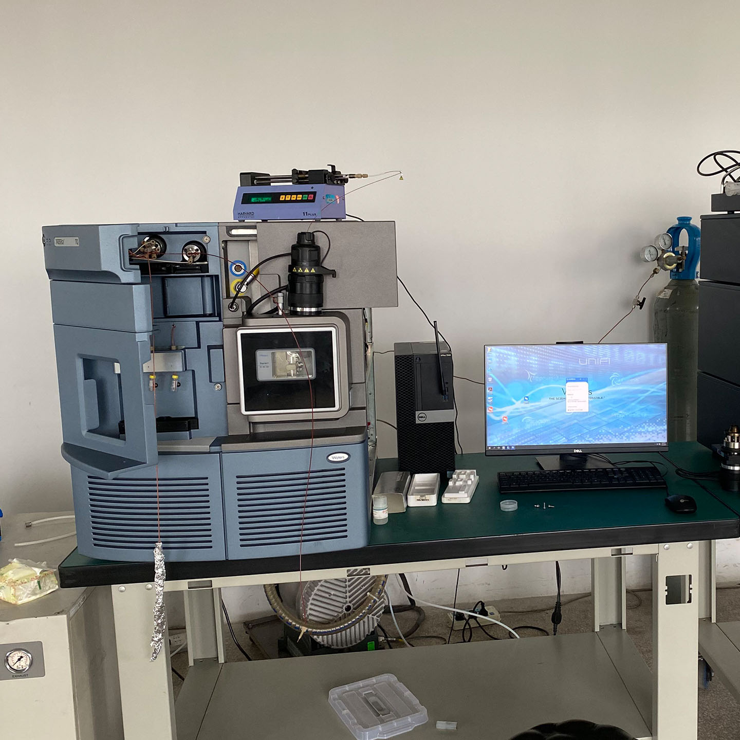 二手 Waters Xevo TQ 三重四极杆线液质联用仪 整机实拍 二手 Waters Xevo TQ 三重四极杆线液质联用仪 整机实拍