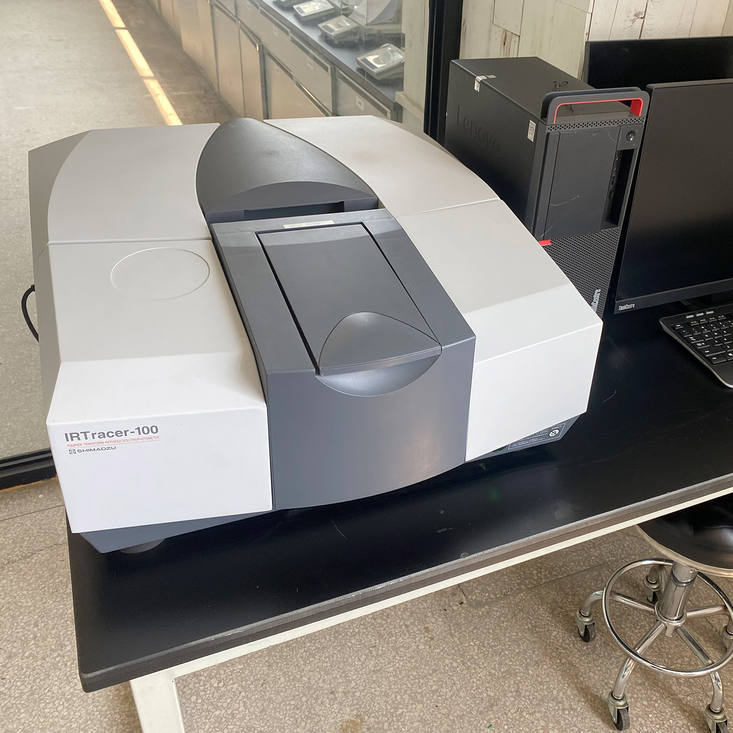 二手岛津 IRTracer-100 傅里叶变换红外光谱仪 整机实拍