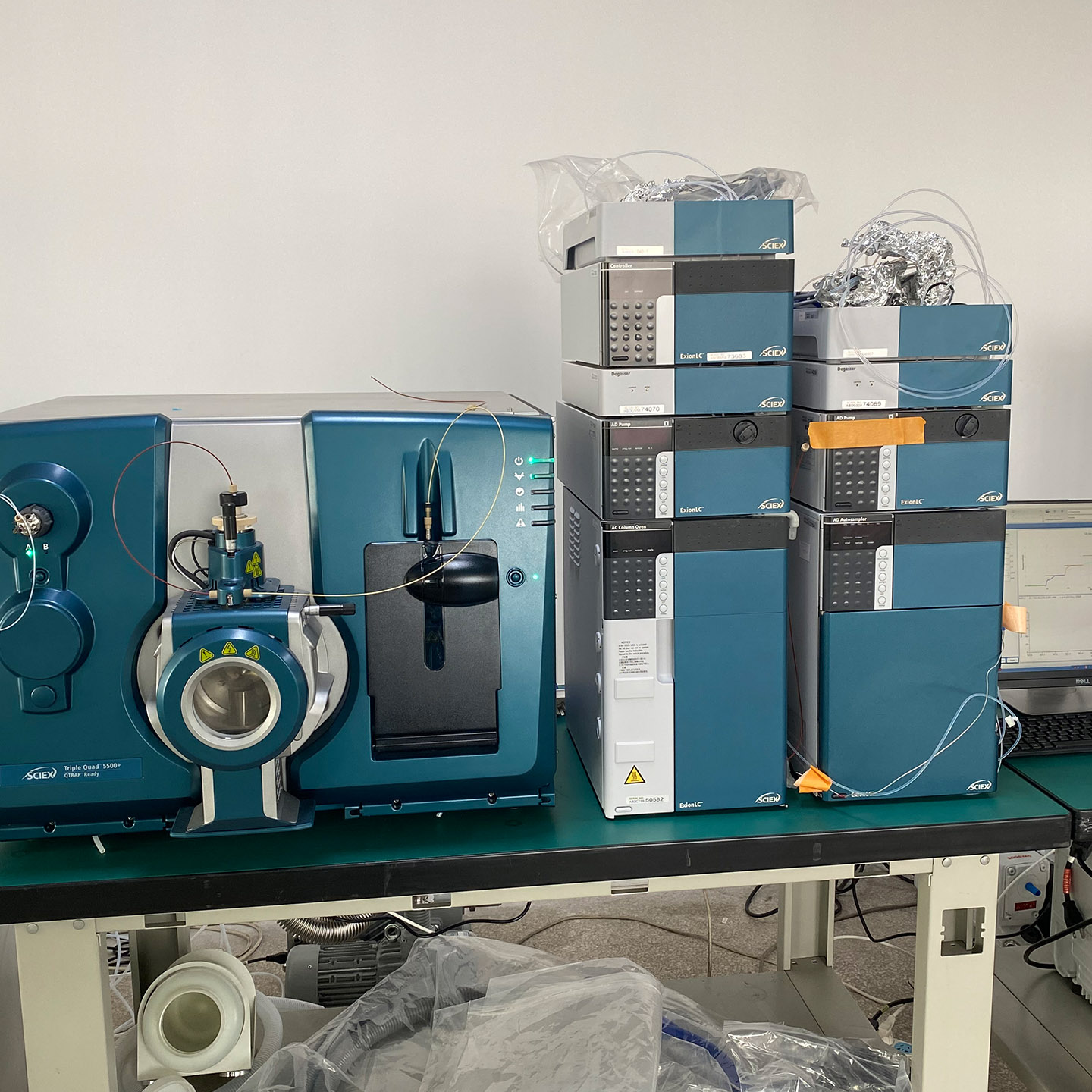 SCIEX Triple Quad 5500+ 三重四极杆质谱 + ExionLC AD 超高效液相 二手Sciex Triple Quad 5500+串联ExionLC AD液质联用系统 整机实拍